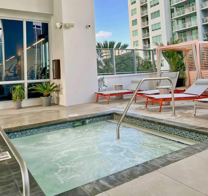 Апартаменты Miami High Town View 1610 Экстерьер фото